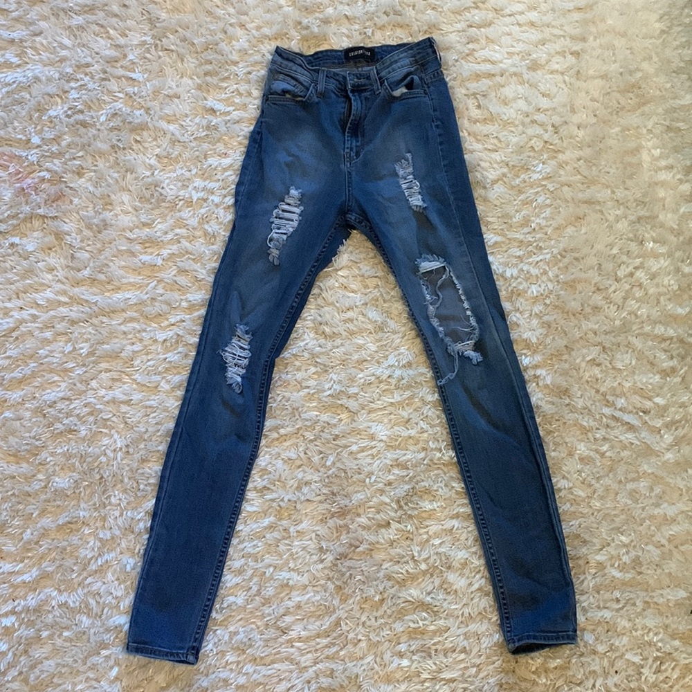 High waisted fashionova skinny jeans with rips, size 5